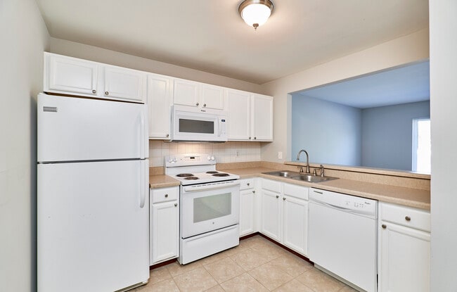 Photo - Courtland Manor