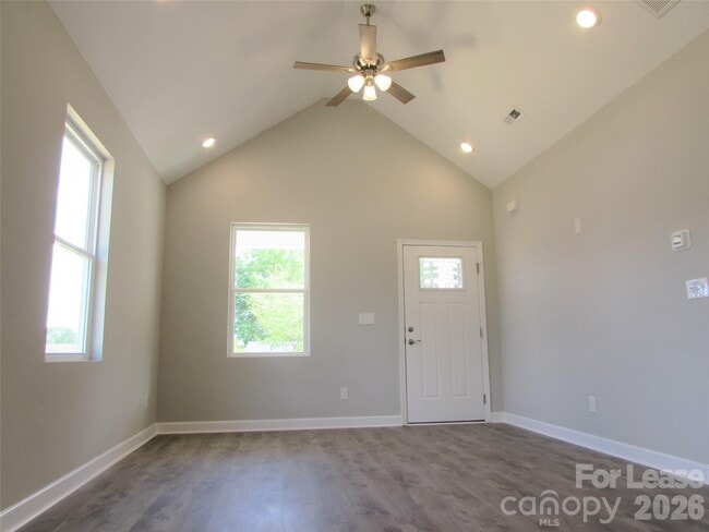 Photo - 1324 Reid St