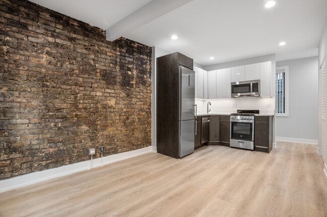 Photo - 1554 W Juneway Terrace Unit 2i