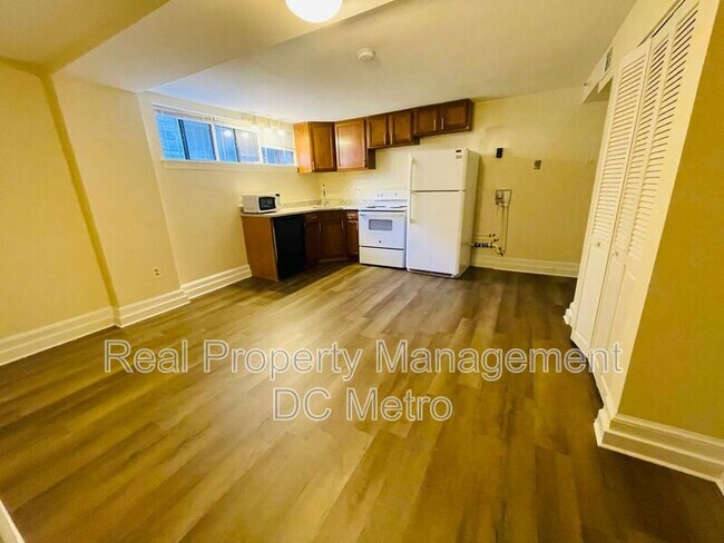 815 Maryland Ave NE Unit 2
