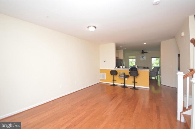 Photo - 1571 Renate Dr