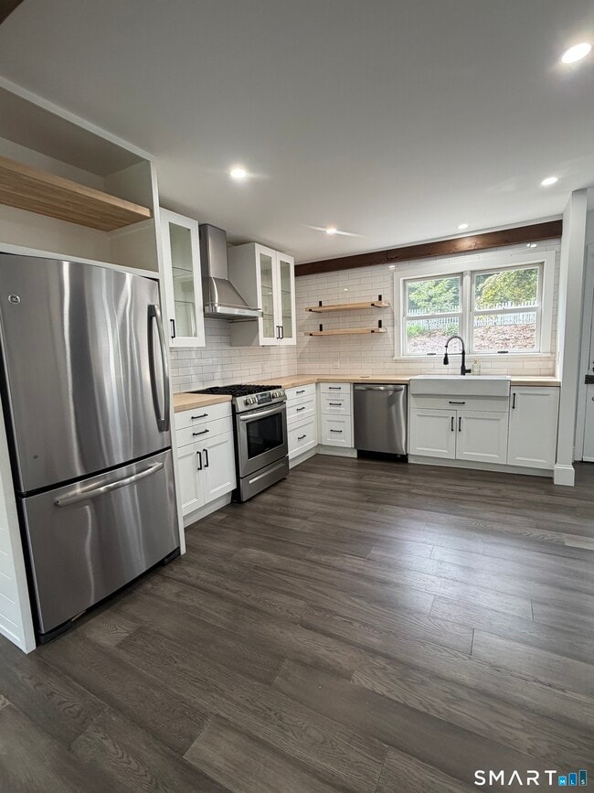 32 Chestnut Hill Rd