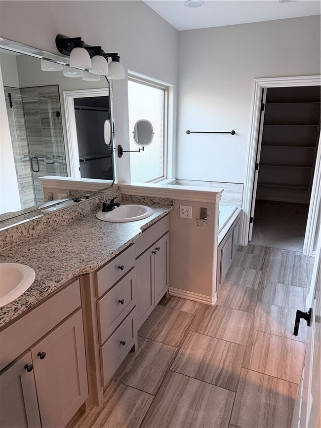 Photo - 7245 Devonshire Ave