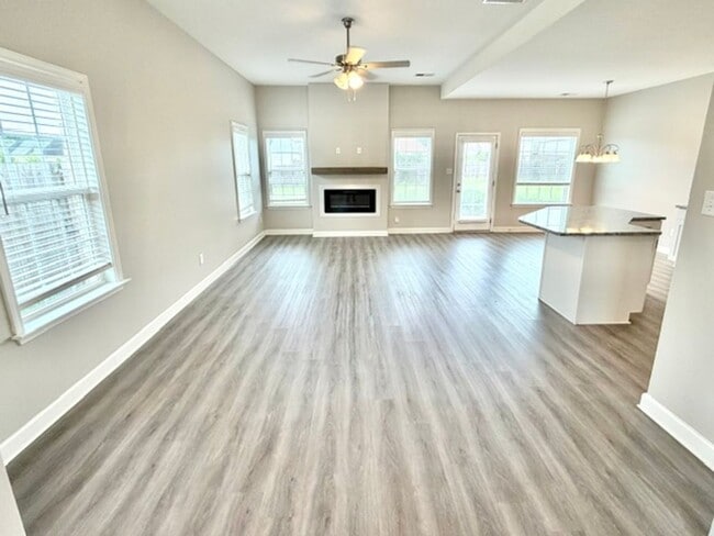 Photo - TuckerLanding5893 Unidad 1