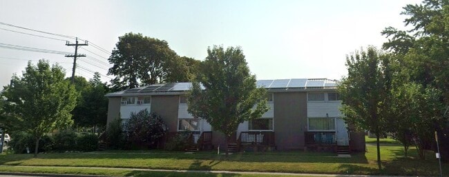 Building Photo - 915 Wellington St Unit A3