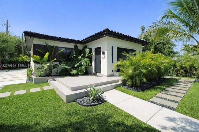 Photo - 500 NW 43rd St