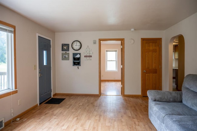 Building Photo - 901 Martin St