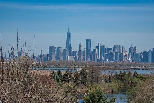 Building Photo - 30 Freedom Way Unit 407