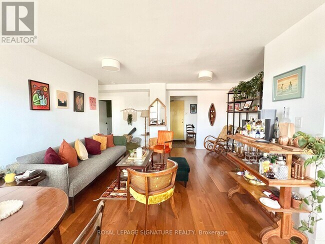 Photo - 740 Eglinton Ave W Unit 103
