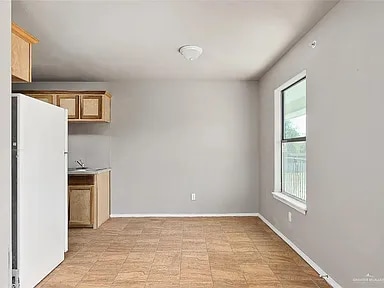 Photo - 2416 E Rogers Rd