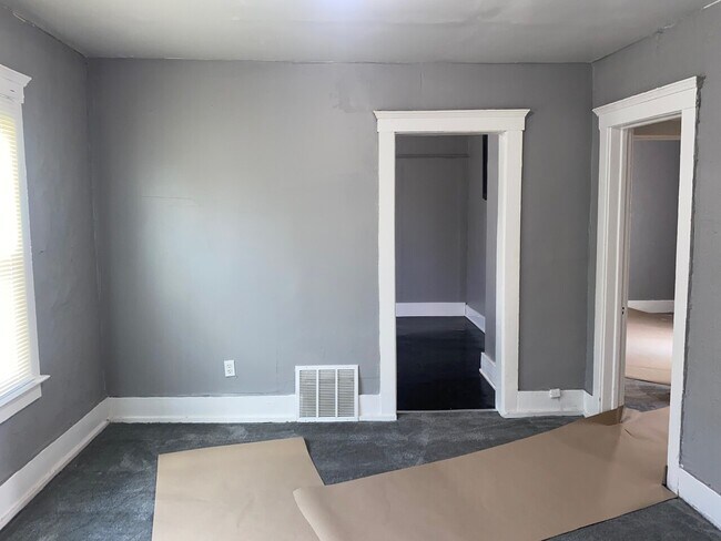 Photo - ELMHURST 3777 Unit 3779