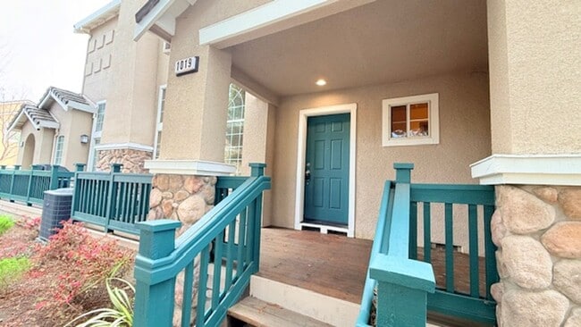 Photo - Beautiful 3BD/2.5BA, Multi-Level Townhome in the Shadowhawk Community in Danville- Available NOW!