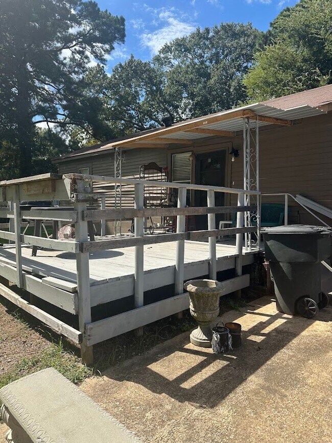 Photo - Refurbished - 3 bdrm 1.5 bath