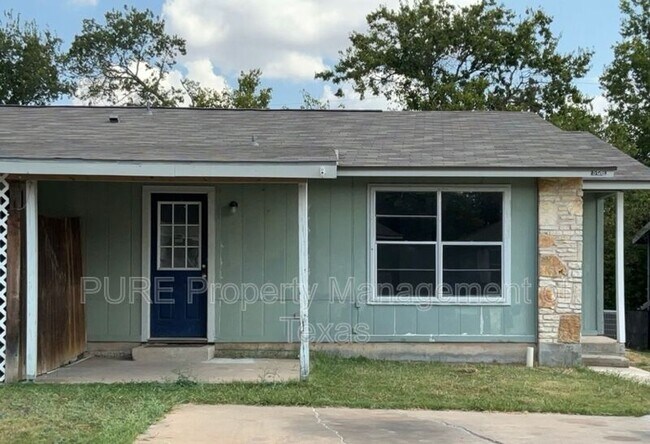 Building Photo - 512 Lenora Dr Unit B
