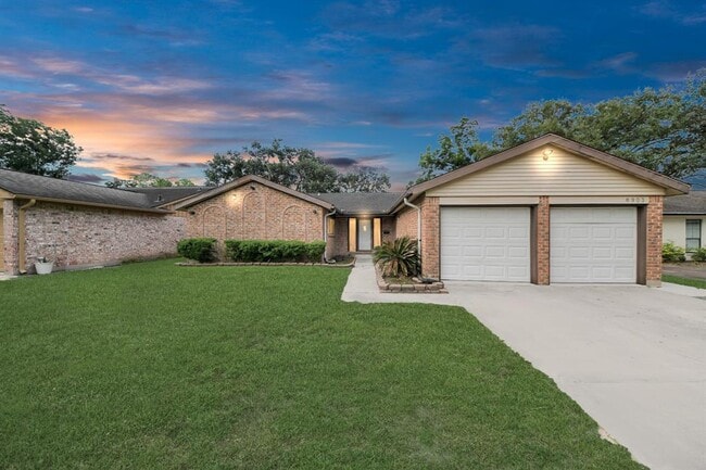 Photo - 8903 Tanager St House