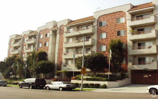 Reno Towers Apartments - Reno Towers Apartments