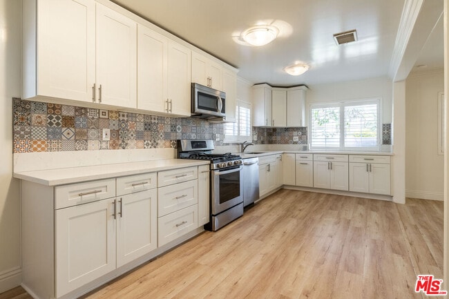 Photo - 445 S Mansfield Ave