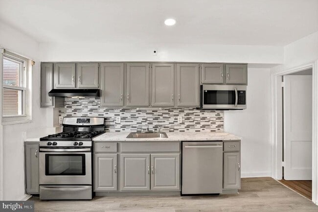 Photo - 5427 Channing Rd