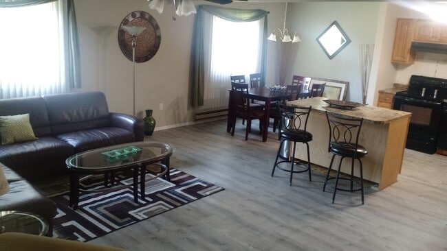 Photo - 2070 Heritage Dr House