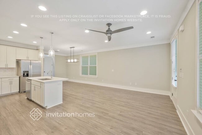 Photo - 647 Vernon Ave