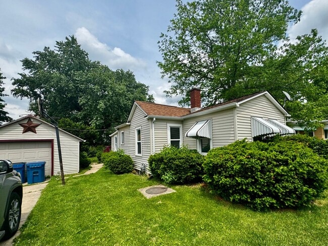 Building Photo - Charming 2-Bed, 1-Bath Single-Family Home in Coal Valley – Available Now!