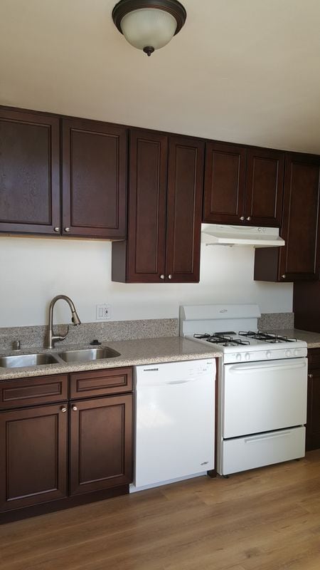 Photo - 933 S Manhattan Pl Apartment