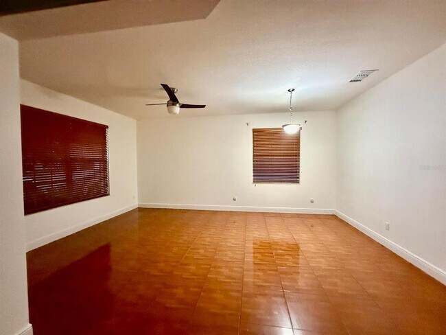 Photo - 2716 Randal Way