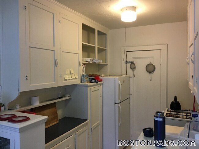 Photo - 2045 Commonwealth Ave Unidad 31