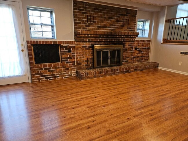 Photo - 253 Richard Dr