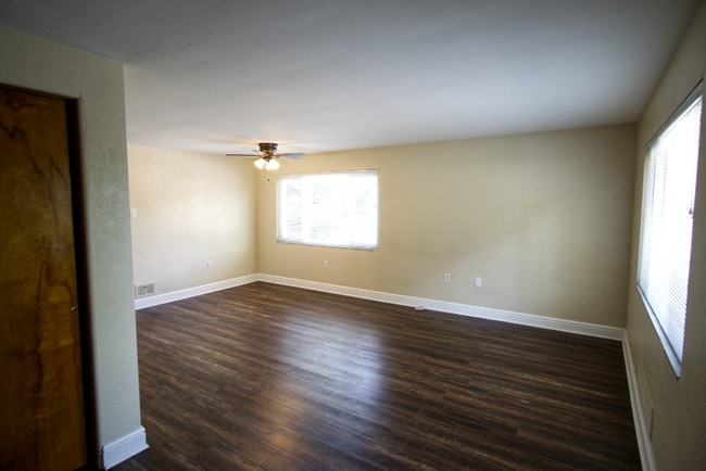 Photo - 2009 Potomac Ave Unit 1