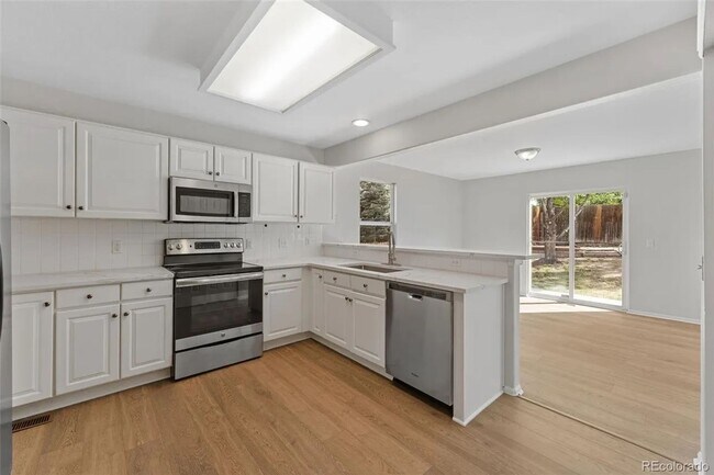 Photo - Newly Remodeled 3 Bed/3 Bath in Aurora.