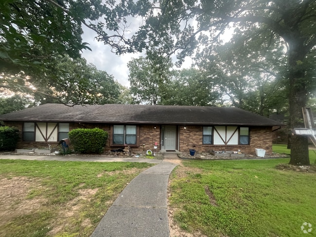 Building Photo - 22 Thornhill Dr Rental