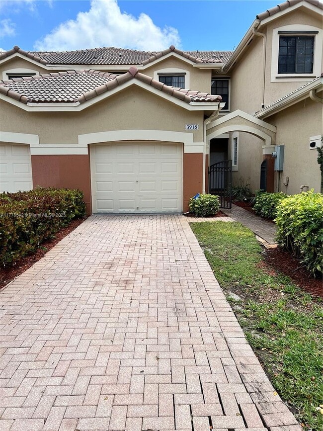 Photo - 3918 Cherry Ln Townhome