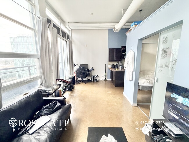 Photo - 1-Bedroom Condo with Balcony, Parking & Locker – Kitchener Unit 612