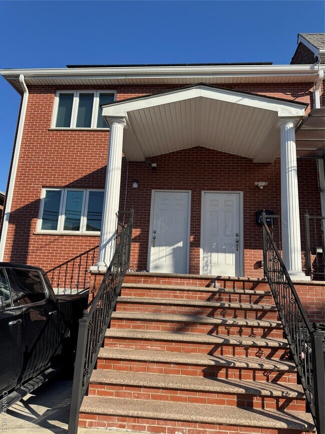 Building Photo - 132-25 57th Ave Unit 2FL