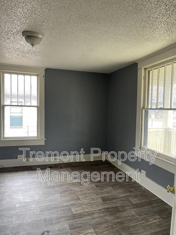 Photo - 1218 E 35th St