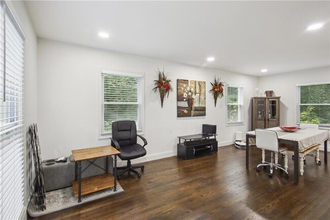 Photo - 2832 Riderwood Dr