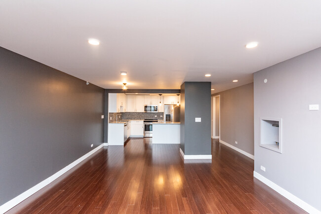 Photo - 10 E Ontario St Condo Unit 4903