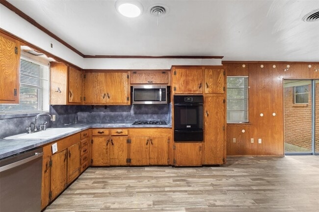 Photo - 8923 Jennie Lee Ln