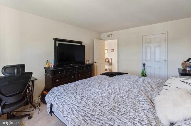 Photo - 16 Ashburg Dr