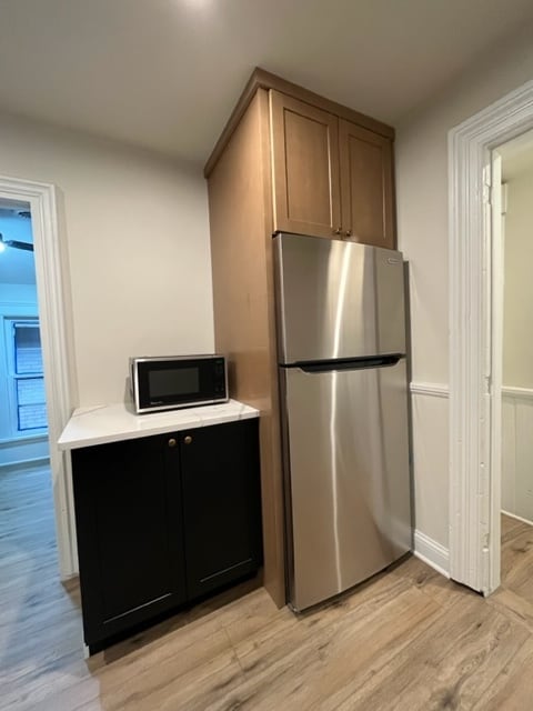 Kitchen - 1380 E 43rd St Unit UP