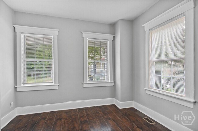 Photo - 1505 Reynolds St