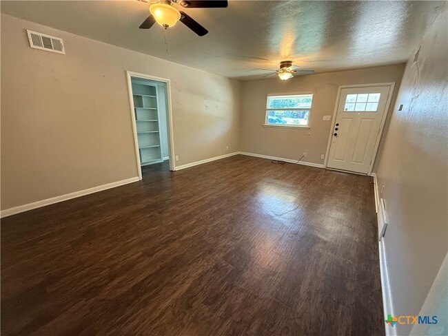 Photo - 1400 N East St