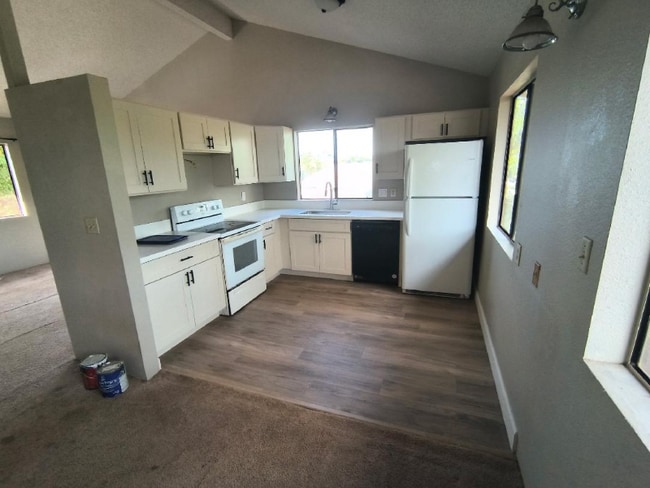 Photo - 279 Lakau Pl Unidad Main