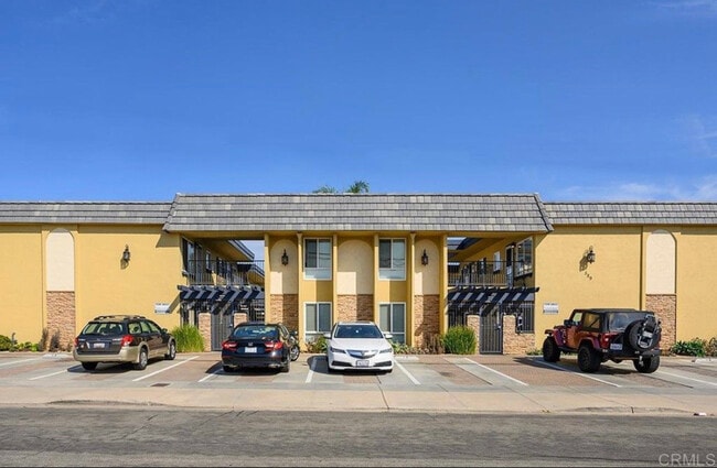 Building Photo - 589 11th St Unit 23