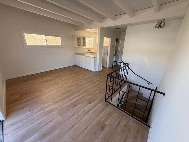 Photo - 1544 S Beverly Glen Blvd Unidad 1540