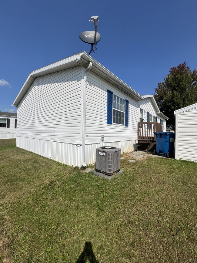 Photo - 291 Medina River Ct