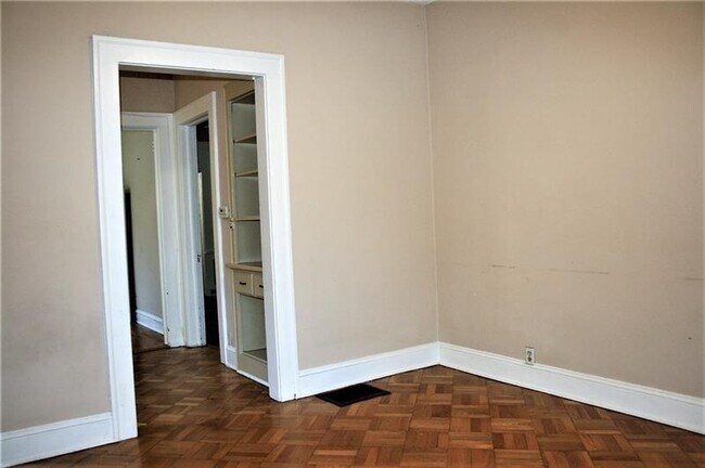 Photo - 505 8th St NE