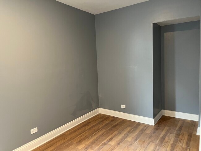 Photo - 648 W 60th St Unit 2