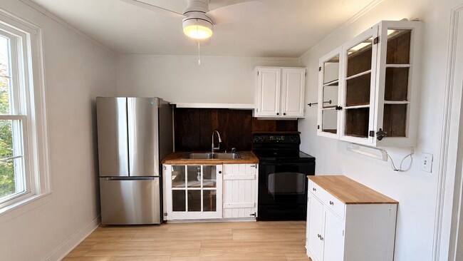 Photo - 1 Limestone Pl